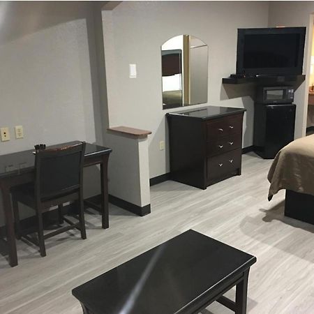 Regency Suites Iah Beltway 8 휴스턴 외부 사진