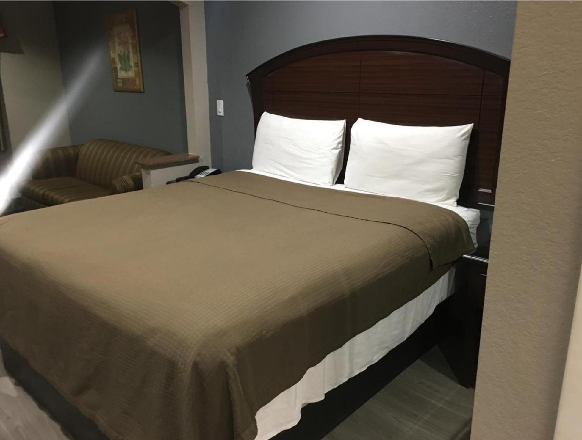 Regency Suites Iah Beltway 8 휴스턴 외부 사진