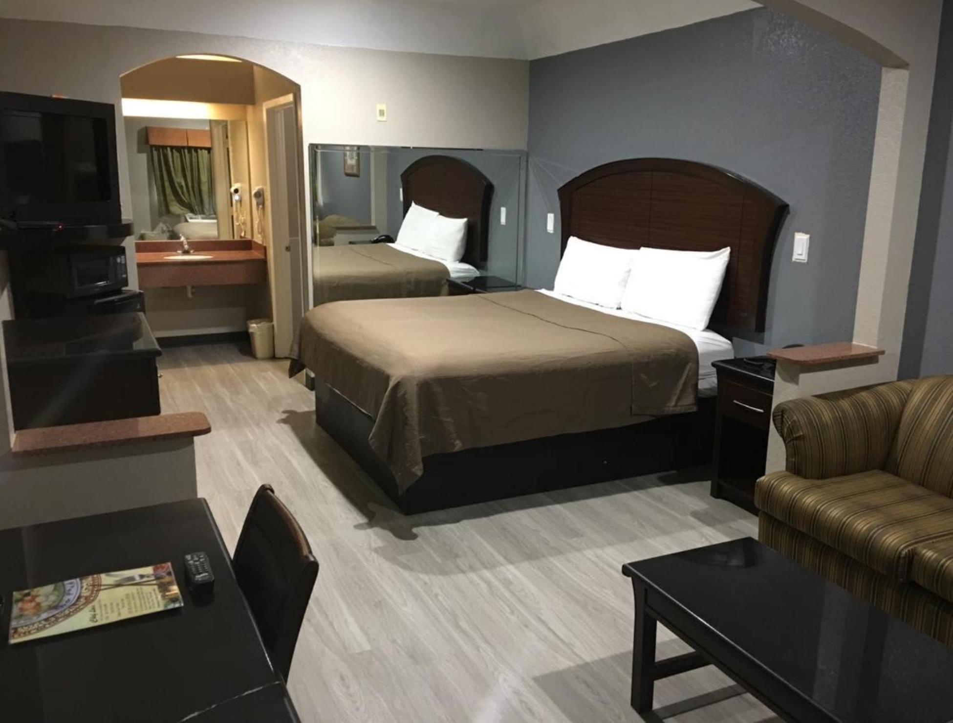 Regency Suites Iah Beltway 8 휴스턴 외부 사진