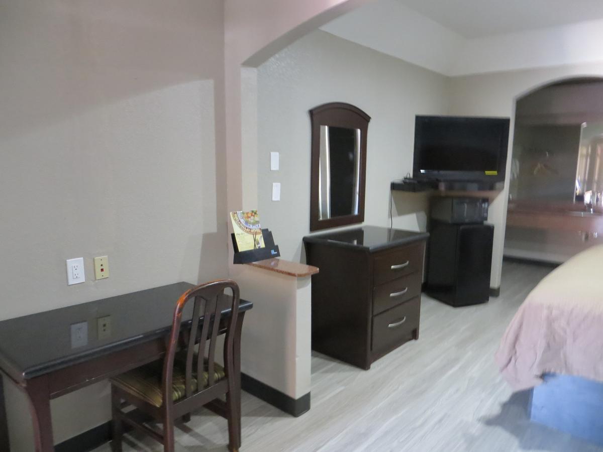 Regency Suites Iah Beltway 8 휴스턴 외부 사진