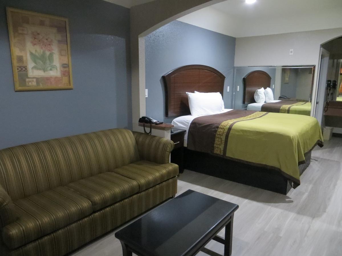 Regency Suites Iah Beltway 8 휴스턴 외부 사진