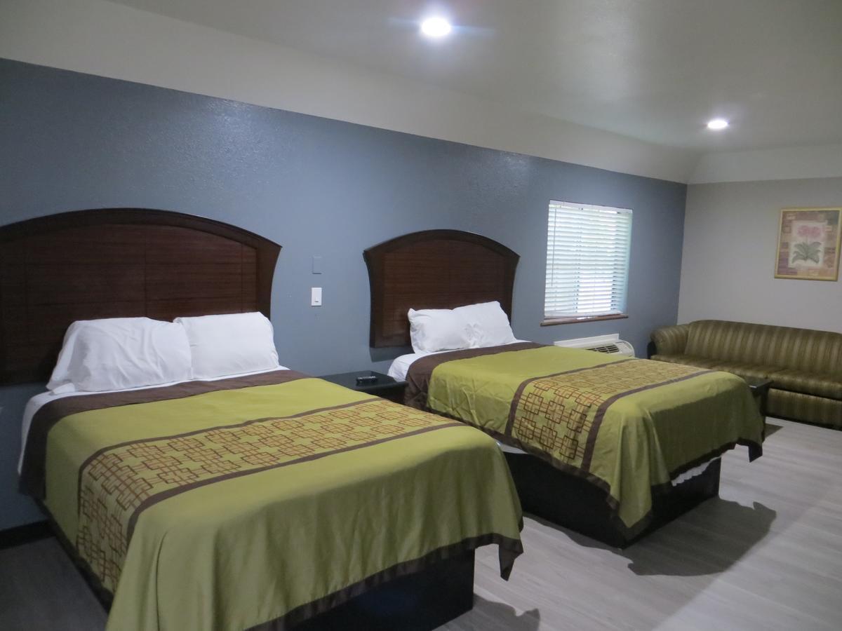 Regency Suites Iah Beltway 8 휴스턴 외부 사진