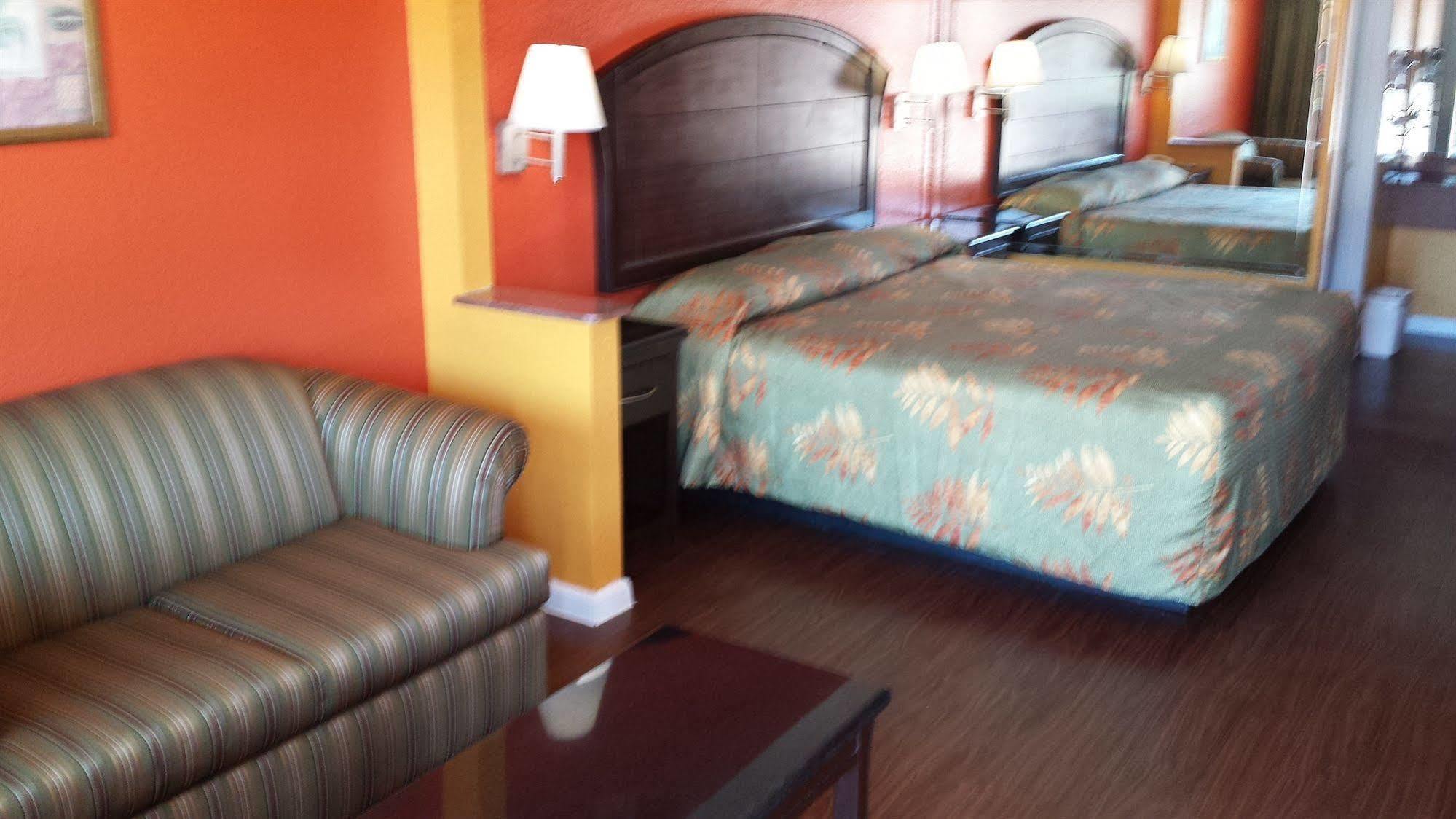 Regency Suites Iah Beltway 8 휴스턴 외부 사진